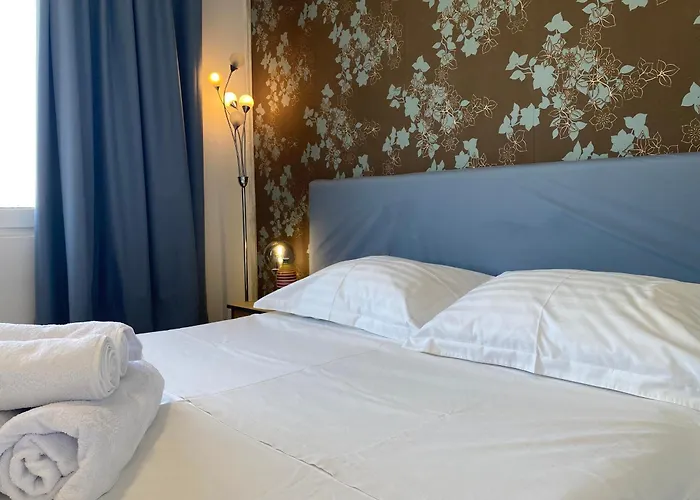 The Dome, Sala Palatului, Walking Distance To The Old Town Apartment Bucureşti